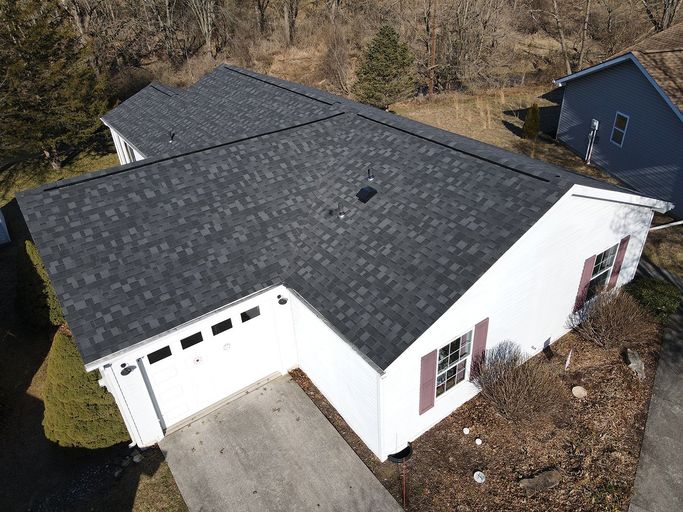 Enfinity-Granite-Black-shingle-roof-in-Pine-Grove-PA-1.jpg